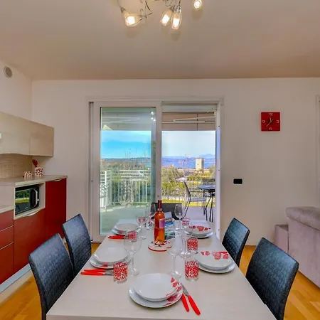 Apartament La Castellana Superior